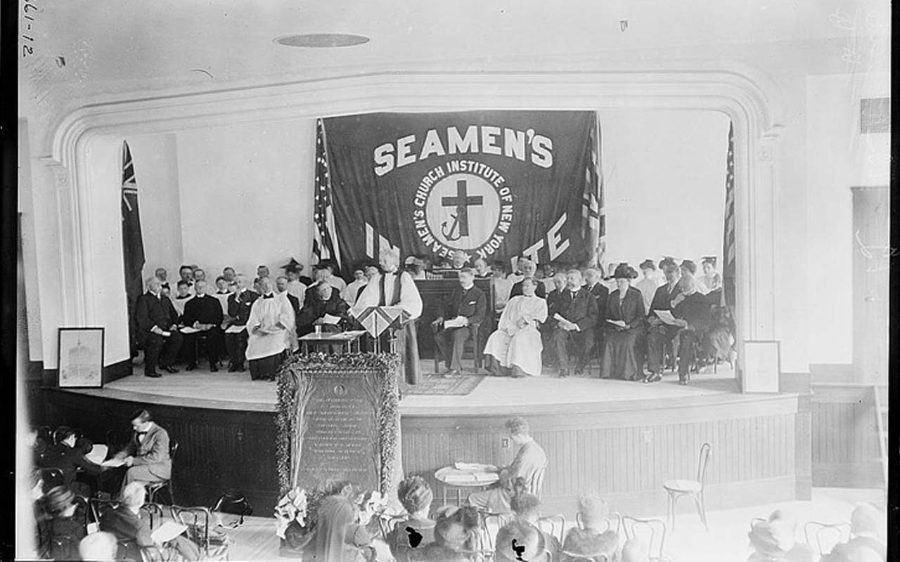 Funeral services in memory of the Titanic at Seamen's Church Institute, New York City.