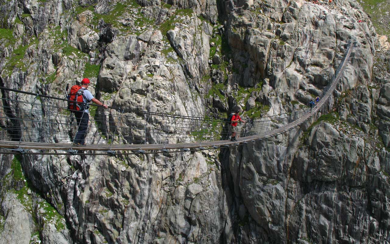 Trift bridge, Switzerland, facts, destinations, life, people, travel