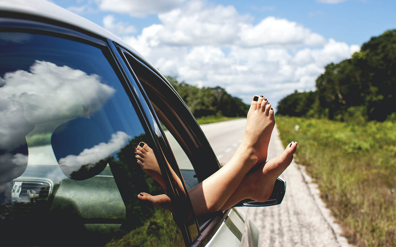 barefoot, facts, driving, car, legs, feet, life, people, preference, United States, America
