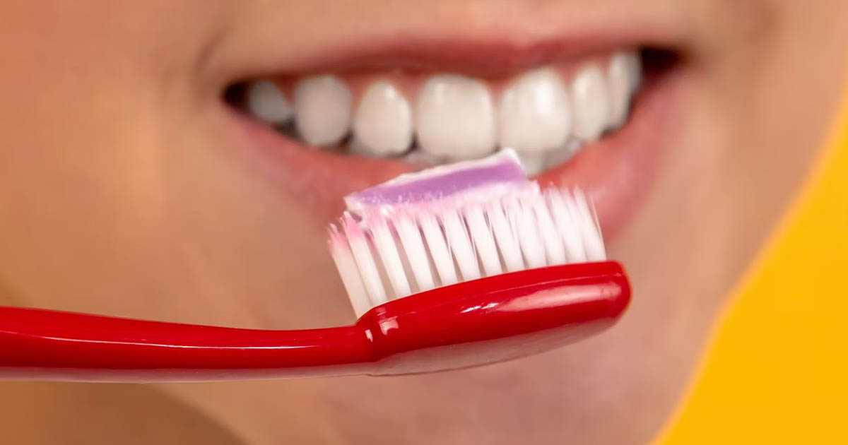 Why You Should Never Rinse Your Mouth After Brushing Your Teeth 4648